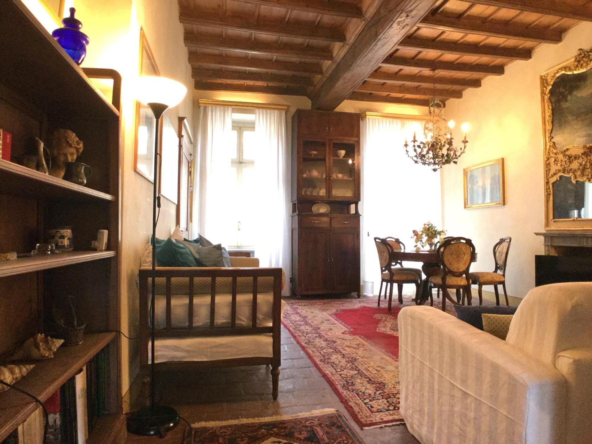 Garibaldi Apartment *